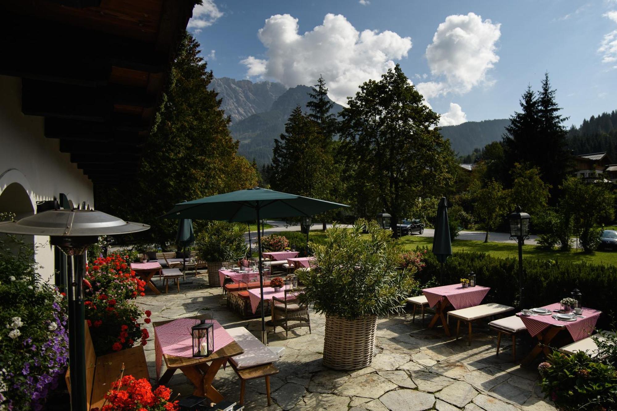 House Of Huetter - Wachtelhof & Spa Maria Alm am Steinernen Meer Exteriör bild